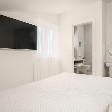 Villa Bianca Vodice Eksteriør billede