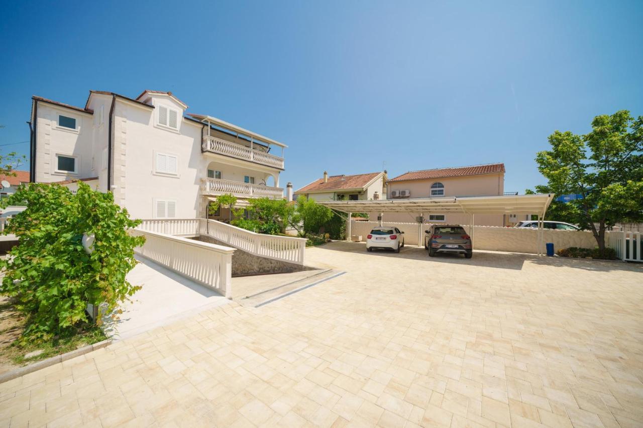 Villa Bianca Vodice Eksteriør billede