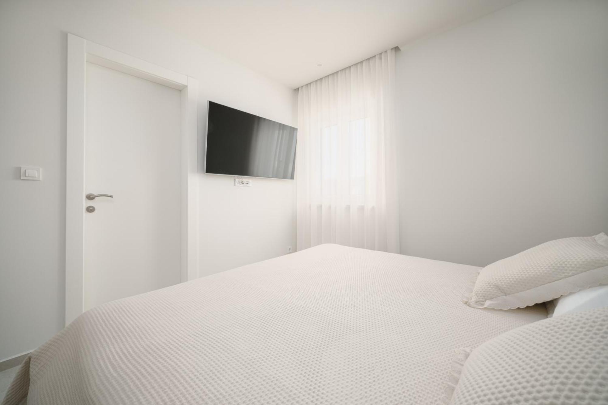 Villa Bianca Vodice Eksteriør billede